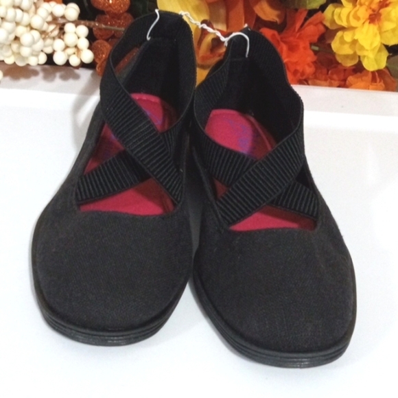 BLOWFISH GIRLS BLACK ANKLE STRAP BALLERINA FLATS SIZE 2 NWT - Picture 2 of 7